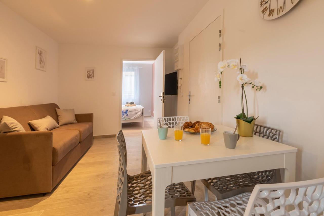Apartamento LOC TROTTEUR LE FLEUR DES CHAMPS F2 cosy, gare SNCF de Lourdes Exterior foto